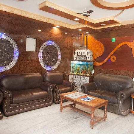 Oyo 343 Pop Life Hotel Kohalpur Ngoại thất bức ảnh